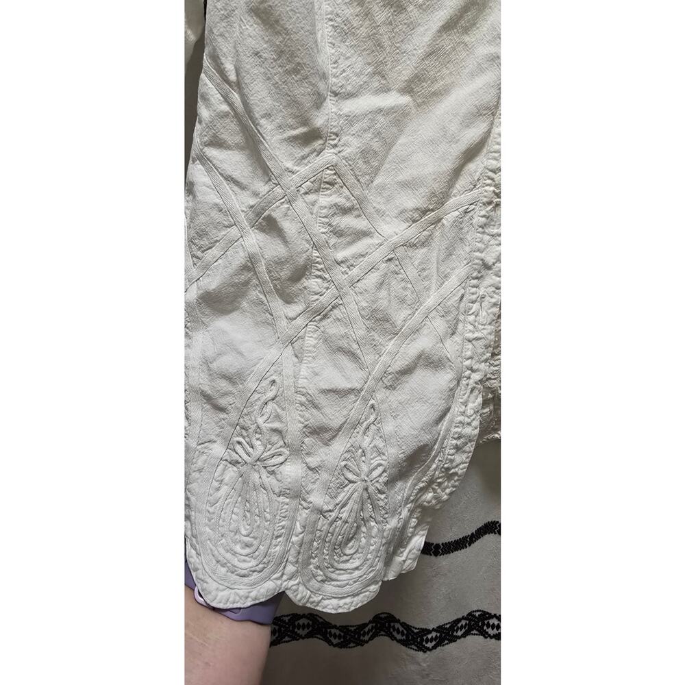 Soft Surroundings beautiful embroidered white V-neck button down shirt large - Picture 10 of 14